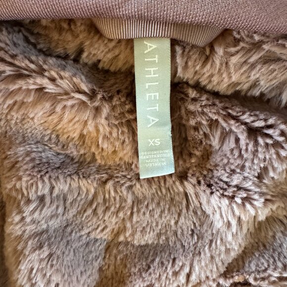 Athleta Triumph Luxe Shine, sherpa lined, full zip hoodie Dogwood Mauve sz XS - Picture 7 of 12